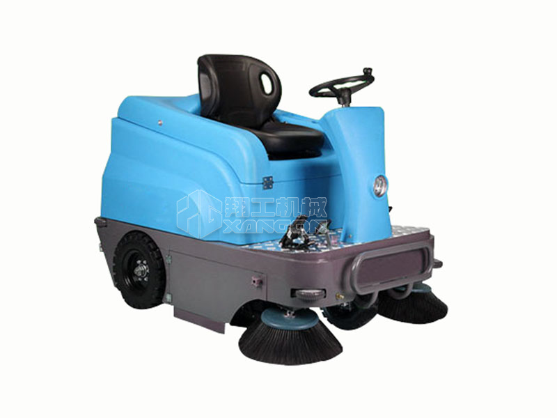 小型單刷駕駛式電動(dòng)洗地機(jī)