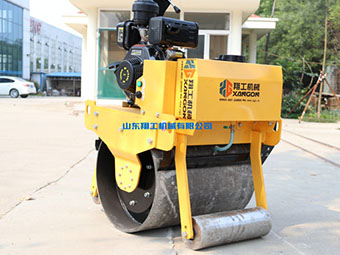 翔工小型壓路機(jī)：小身材，大力量