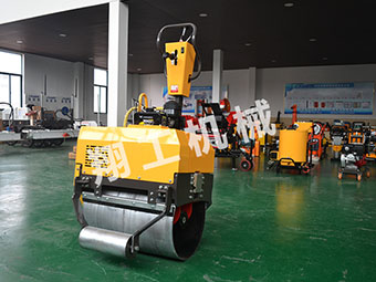 道路養(yǎng)護(hù)責(zé)任重大，小型壓路機(jī)需求迅速增長