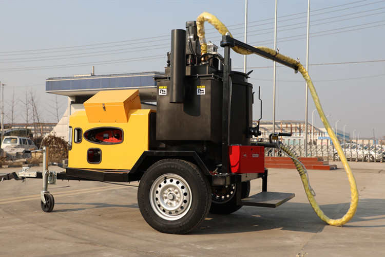 200升拖掛式瀝青灌縫機轉場需要注意哪些問題？