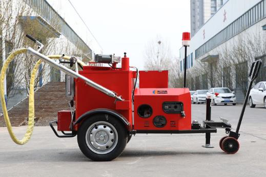 瀝青灌縫機(jī)不光看質(zhì)量，還要看品牌