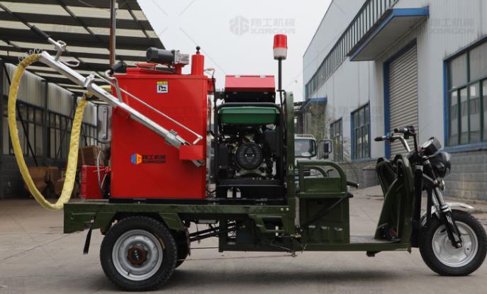 瀝青灌縫機裂縫修補，橫向縱向都可以